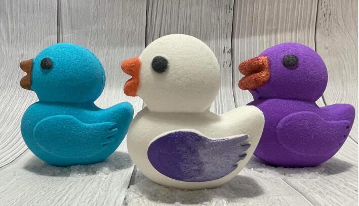 O cliente perguntou sobre 2000 sets de bombas de banho de pato
